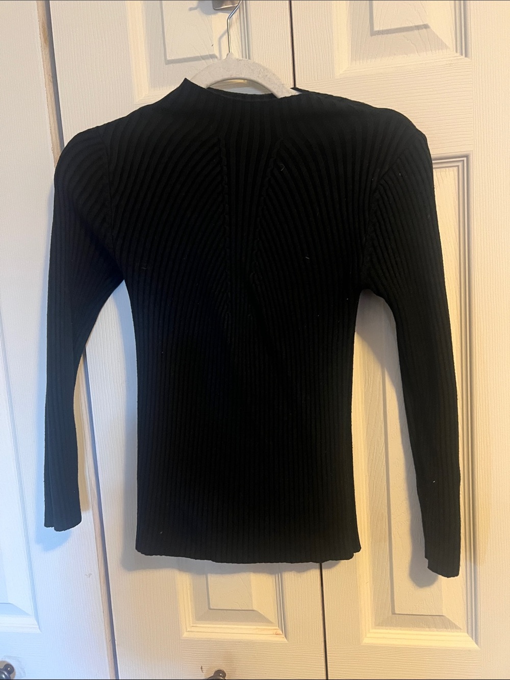 Black Ribbed Long-Sleeve Women’s Sweater